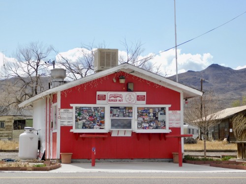 S’soccorro’s Place Burger Hut, Mina, Nevada, 2020.Appeared to be the only going concern in the hamle