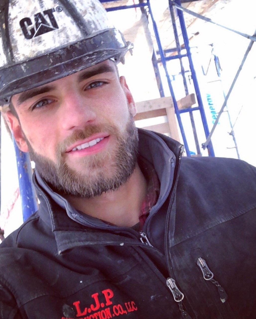 tribeofoneuniverse-deactivated2:gay-blog-daddy-things:WOOF Fuck yeah dudes!