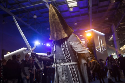 zep-hindle:  photos - SeiPhoto Artorias - me,    Yurie, the Last Scholar   - @vardaelbereth​, Alfred -   Marat Zaborovski  ,   Yuria of Londor   -   Jenia Mashina, Abysswatcher -   Max Torzhkov, Firekeeper - Verisa,   Nashandra - Suok,  