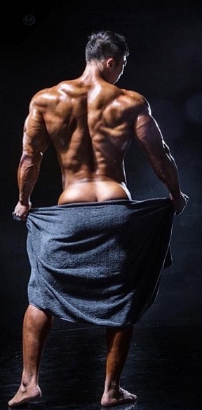 2-otoko:    Love man and towel.
