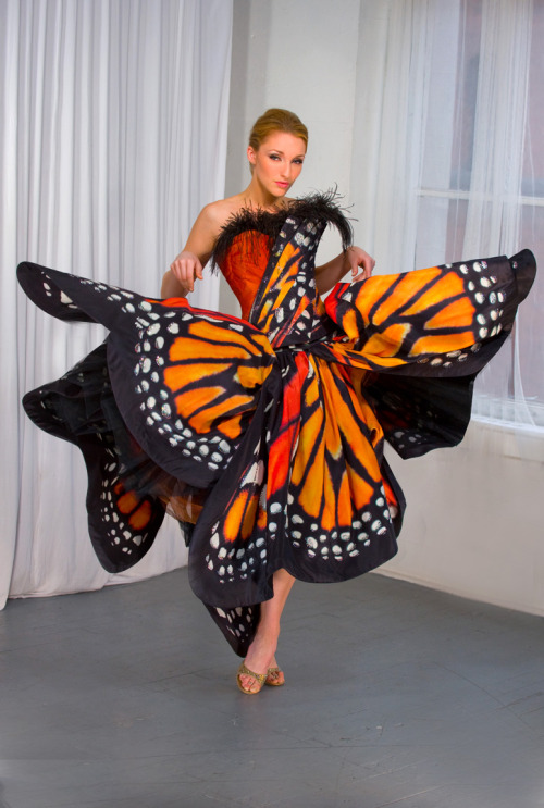 kiersthara: shoofle: sensualspectrum: Monarch Dress by Luly Yang if I saw somebody wearing this I th
