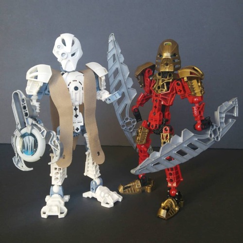 Introducing two of Metru Nui&rsquo;s greatest heroes, Toa Lhikan &amp; Toa Nordva! Lhikan was the le