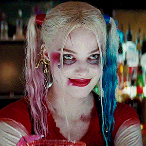 quinzzel: harley quinn’s smirks in suicide squad