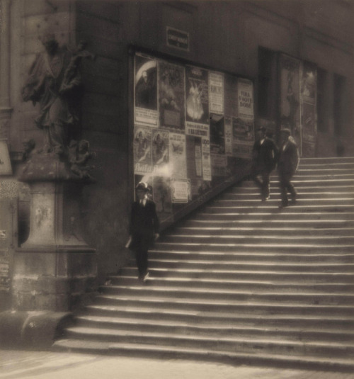 undr:Jaromír Funke. Staircase of Old Prague, 1924