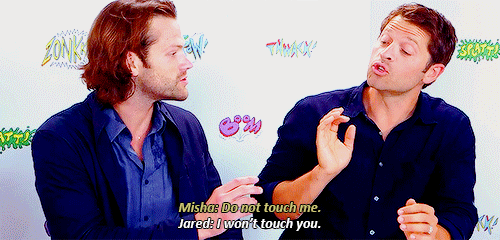 aborddelimpala:  starsmish:  Do not touch me! We are all Jared (●´∀｀●)