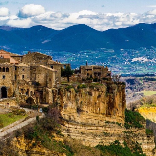 Civita di Bagnoregio Panorama#thefloatingcity #umbria #italy #civita #hilltown #civitadibagnoregio #