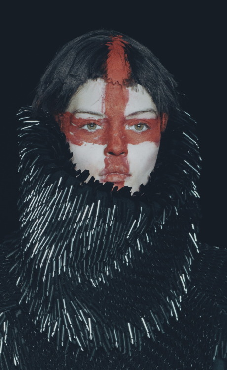 Gareth Pugh / Fall 2015 / Details Model: Kate Bogucharskaia