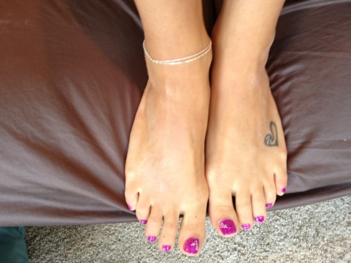 myhotwifefeet: Just some quick pics new pedicure