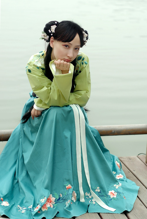 moonbeam-on-changan:Spring and summer collection of hanfu, the traditional clothing of Chinese peopl