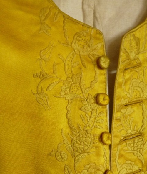 thegentlemanscloset:Yellow silk waistcoat, dating to the 1760s. Chinese silk used for export to West