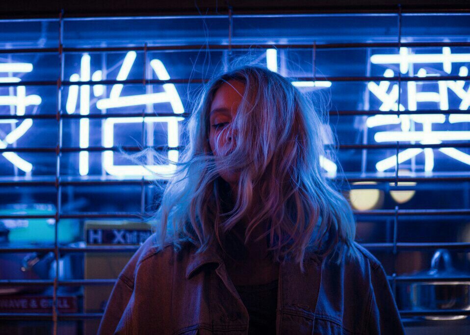 N E O N L A N D