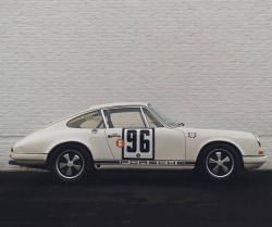 utwo:  ‘67 Porsche 911 R© tomwheatley.eu