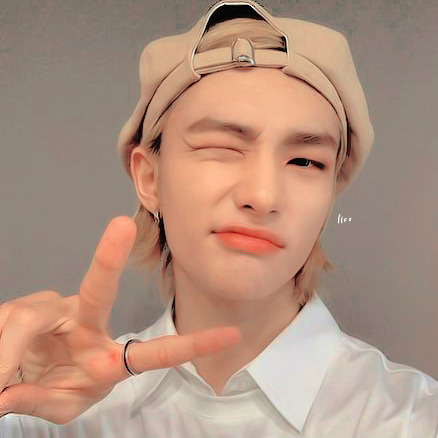 HYUNJIN SKZ─   ♡─   ♡▸DO NOT RE EDIT