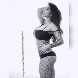 Kspen @Love_Kspen Showing Off Her Fitness And Curves  #Asian  #Fit #Thighs #Fishnet