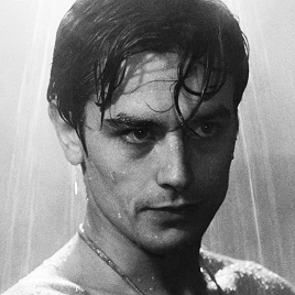 shattxrstar:Alain Delon as Rocco Parondi in Rocco e i suoi fratelli (Luchino Visconti, 1960).