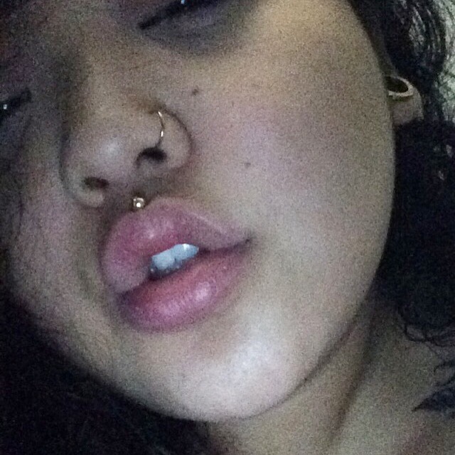 ohreinababyy:  I belong to no one but me, I am queen. I’m friendly, flirt, inspire,
