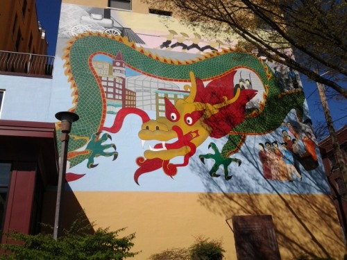 danadanes:  foreigneers:  Chinatown Seattle, WA  bby I will be back SO soon.