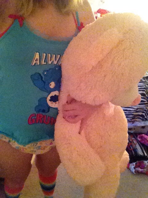 char-char-mander:  My huuuuge pink teddy :3 