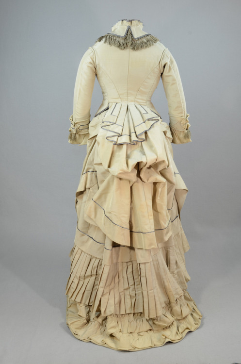 Day dress, 1870′sFrom the Irma G. Bowen Historic Clothing Collection at the University of New Hampsh