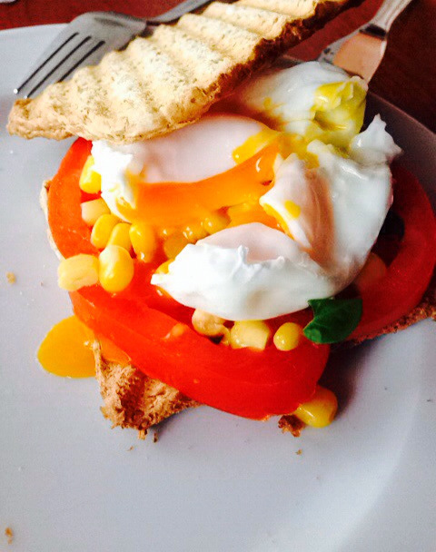 legains:  thatcrazyfeeling:  foodishouldnoteat:  if you love food follow my blog!