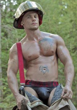 funnakedguys:  firefighter hot! ; 