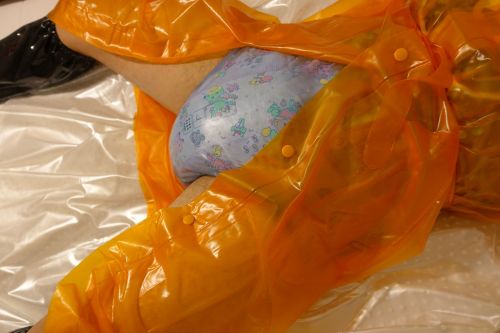 wet diaper in plastcpants. i hope to find my second part for wet plasticgames. i need a change. do y