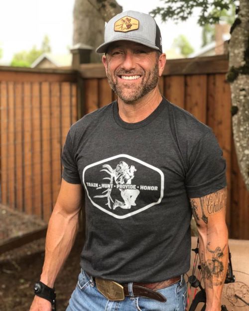 justjimbo: Rugged outdoorsmen like Cameron still exist