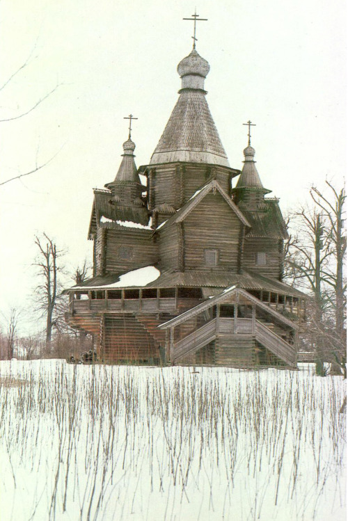sovietpostcards: Wooden church in Novgorod, Russia. Postcard from 1984.