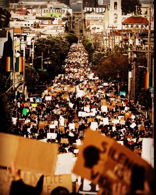 I couldn’t be more proud of one of my nieces @moniebaby143 who went and protested police brutality and a corrupt criminal justice system at one of the best, most peaceful protests yesterday! Organized by a young person! Love ❤️✊🏽🇺🇸 #resist