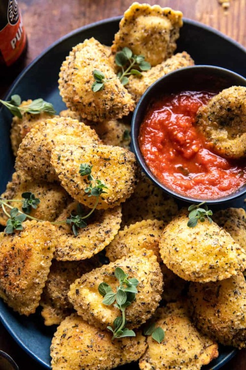 savorytoothgirl:oven toasted garlic herb cheese ravioli