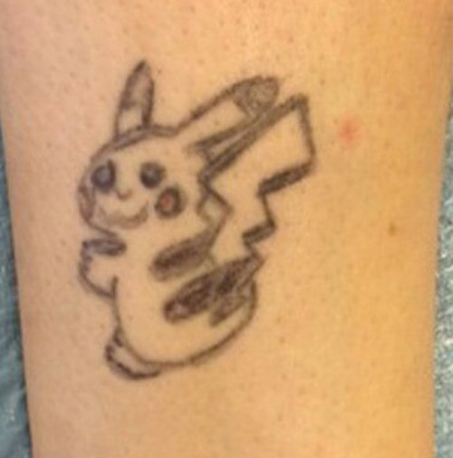 archiemcphee:Northampton, MA-based tattoo artist Lindsay Baker at NiteOwl Tattoo took an unfortunate