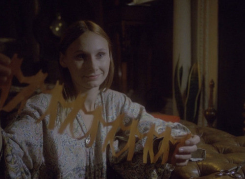 ozu-teapot:Symptoms | José Ramón Larraz | 1974Angela Pleasence, Lorna Heilbron