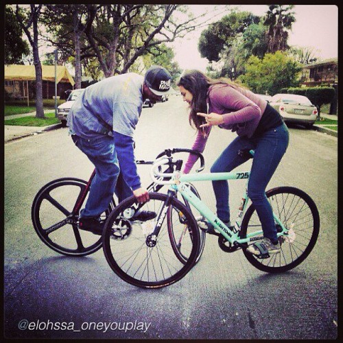 fixiegirls:  by @elohssa_oneyouplaytomuch “.elohssa #elohssa_oneyouplaytomuch #track#stand#team#eloh