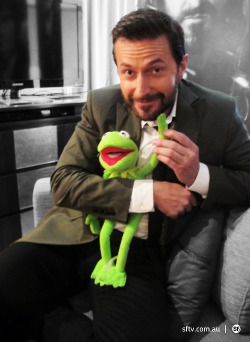  Richard Armitage And Kermit For Sftv.com.au   