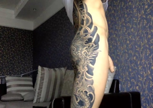 scousec:  How hot is his tattoo 😈