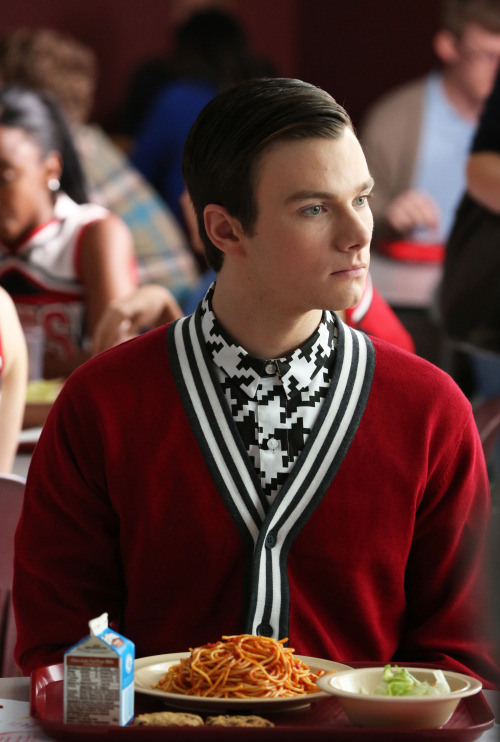 chriscolfernews:Stills from “2009″Someone please find that drawing Kendra did of Kurt using Blaine’s