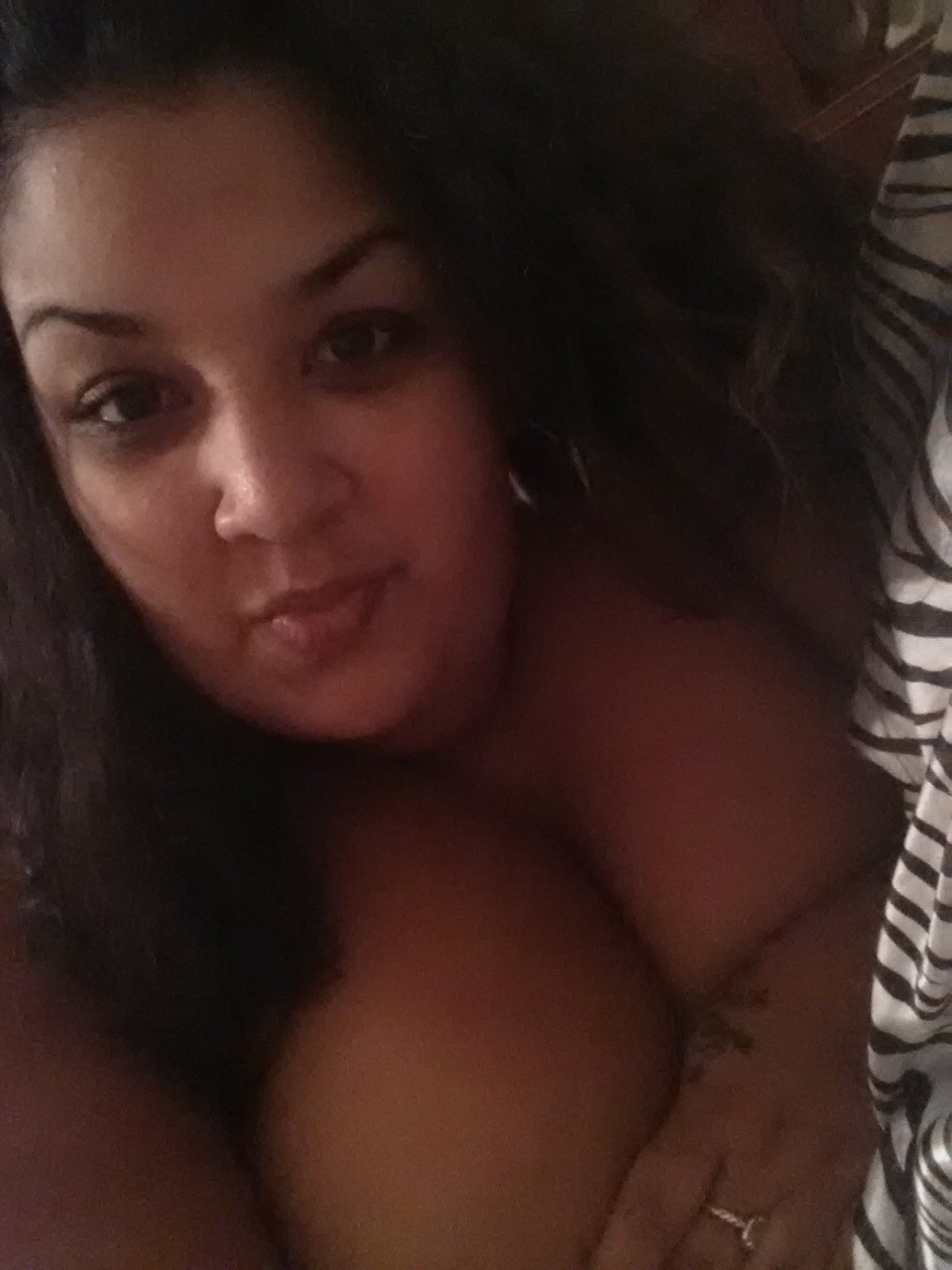 bambooblack:  Yessica Castillo and her boobalicious sexyness