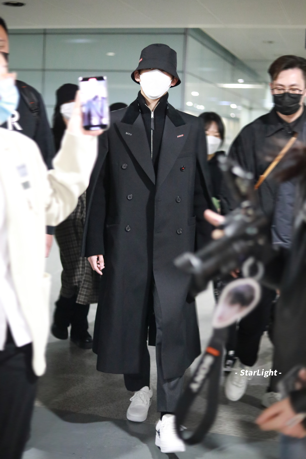 Airport Fashion — Jackson - March 31st 2022