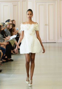 hellyeahblackmodels: Oscar De La Renta Bridal