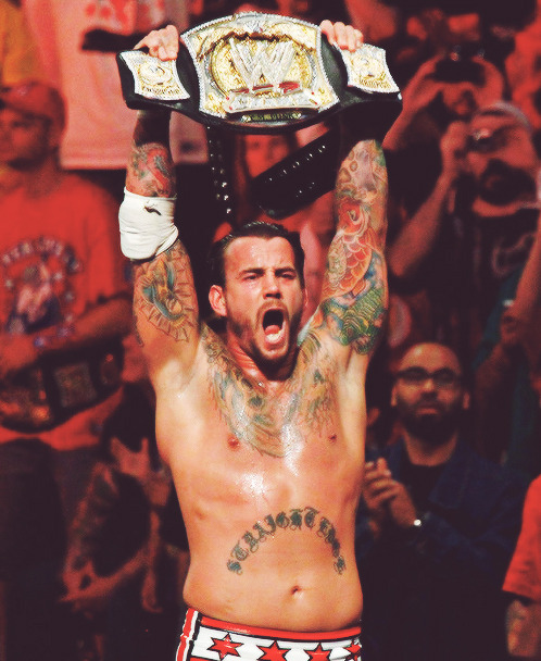 dumb bitch who loves wrestling