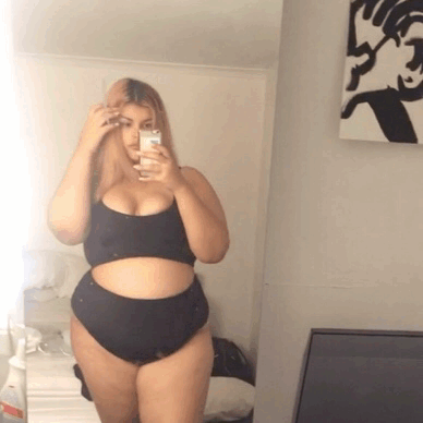 spookymonica:I got my new swimmers!!