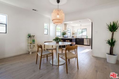 $729,213/2 brLos Angeles, CA