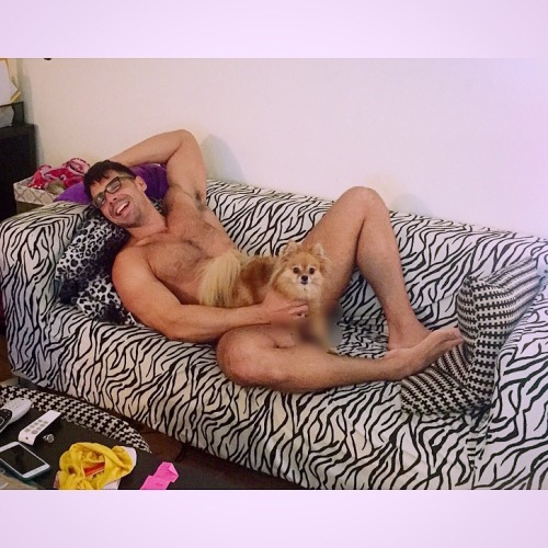 jeffyfuckingt:  This dog is so traumatized. 