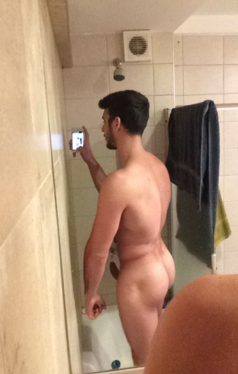 nakedguysfromkik:  this beautiful guy from Argentina!! pt. 2 Dont forget to follow 