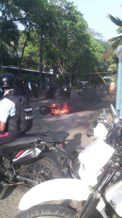 ironhoes:These are pics of the protests occurring in Venezuela right now. The people are going to th