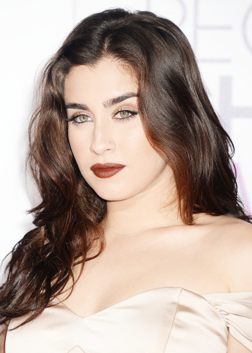 Lauren Jauregui attends the People’s Choice Awards 2017 at Microsoft Theater on January 1