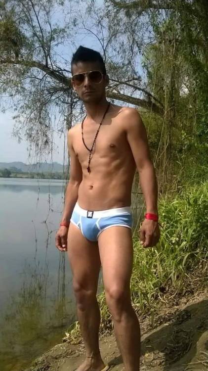 chicosxxxtremos:  Sabroso!!!!!!!!!!!!