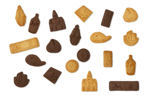 Azusa Kawaji designed packaging for these nautical biscuits to celebrate the 10th anniversary of Nag