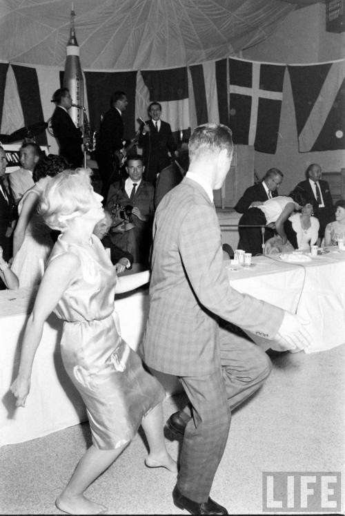 lightthiscandle: Scott and Rene Carpenter at a dance, spring 1962.