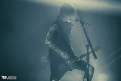 mitch-luckers-dimples:  Ben Bruce of Asking Alexandria by Nam-Chi Van on Flickr. 